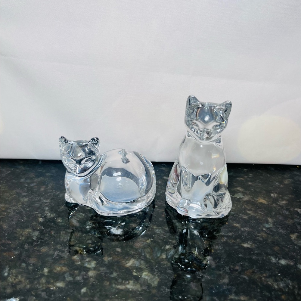 Vintage Clear Glass Cat Shaped Salt and Pepper Shakers - Picture 2 of 4